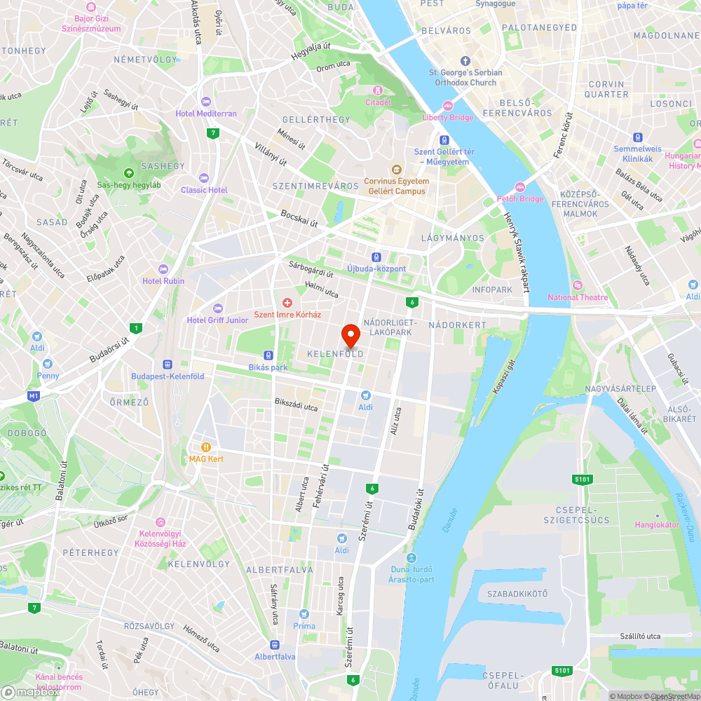Tábla az út közepén bejelentés helye