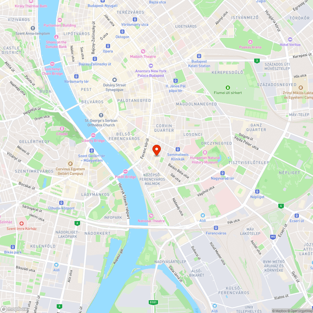 Olvashatatlanul kicsi betűk a táblákon bejelentés helye