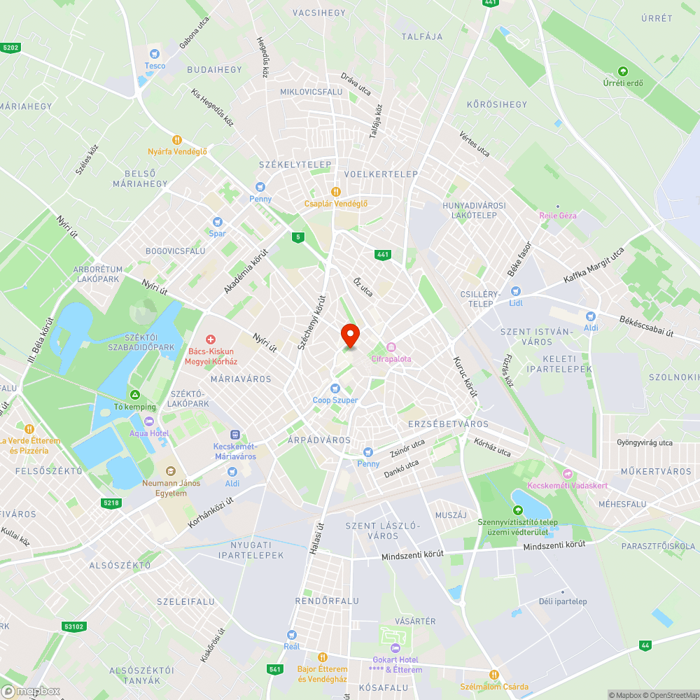 Gazdátlan jelzőtáblák az Aranyhomok Szálloda mögött bejelentés helye