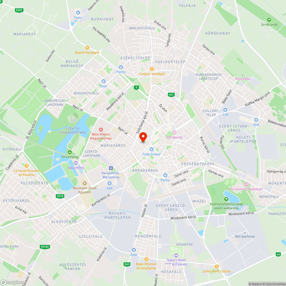 Széttöredezett járdaszakasz az Apponyi téren bejelentés helye