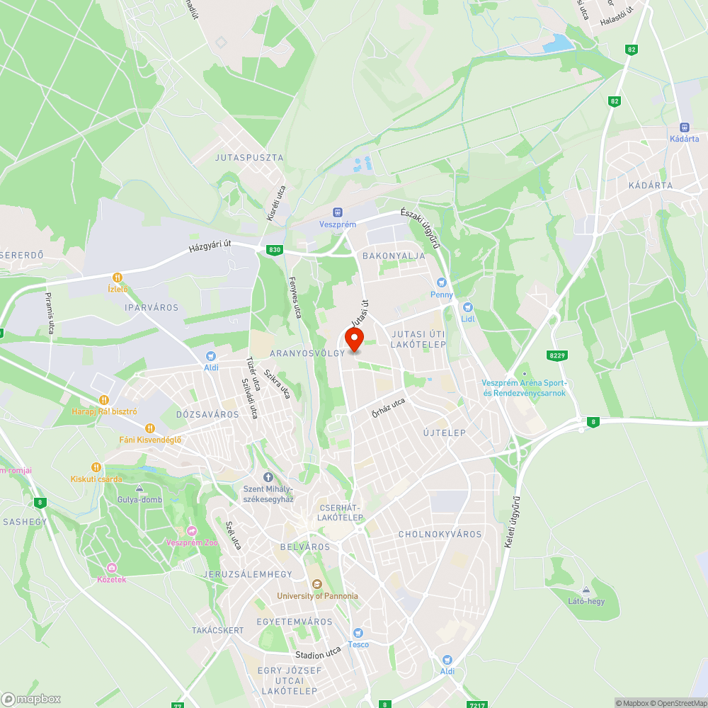Parkolóhelyet foglaló autó bejelentés helye