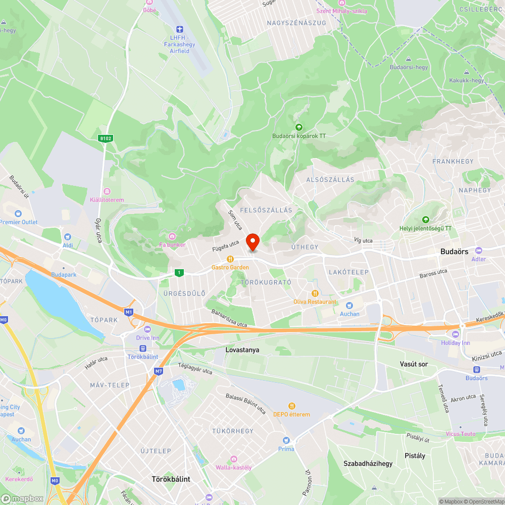 Nővényekkel teljesen benőtt közlekedési tábla bejelentés helye