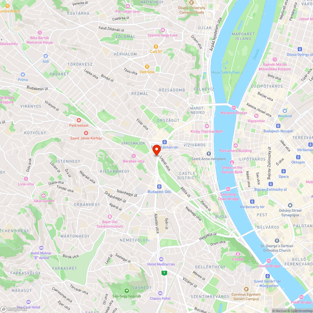 Hiányzó parkolást akadályozó karók - Járdán parkolás bejelentés helye