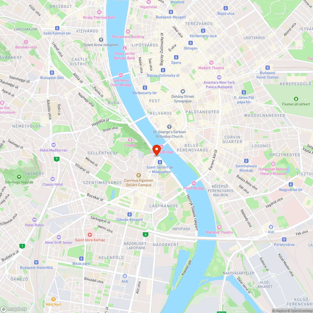 Összetört üvegkorlát a Gellért téren bejelentés helye