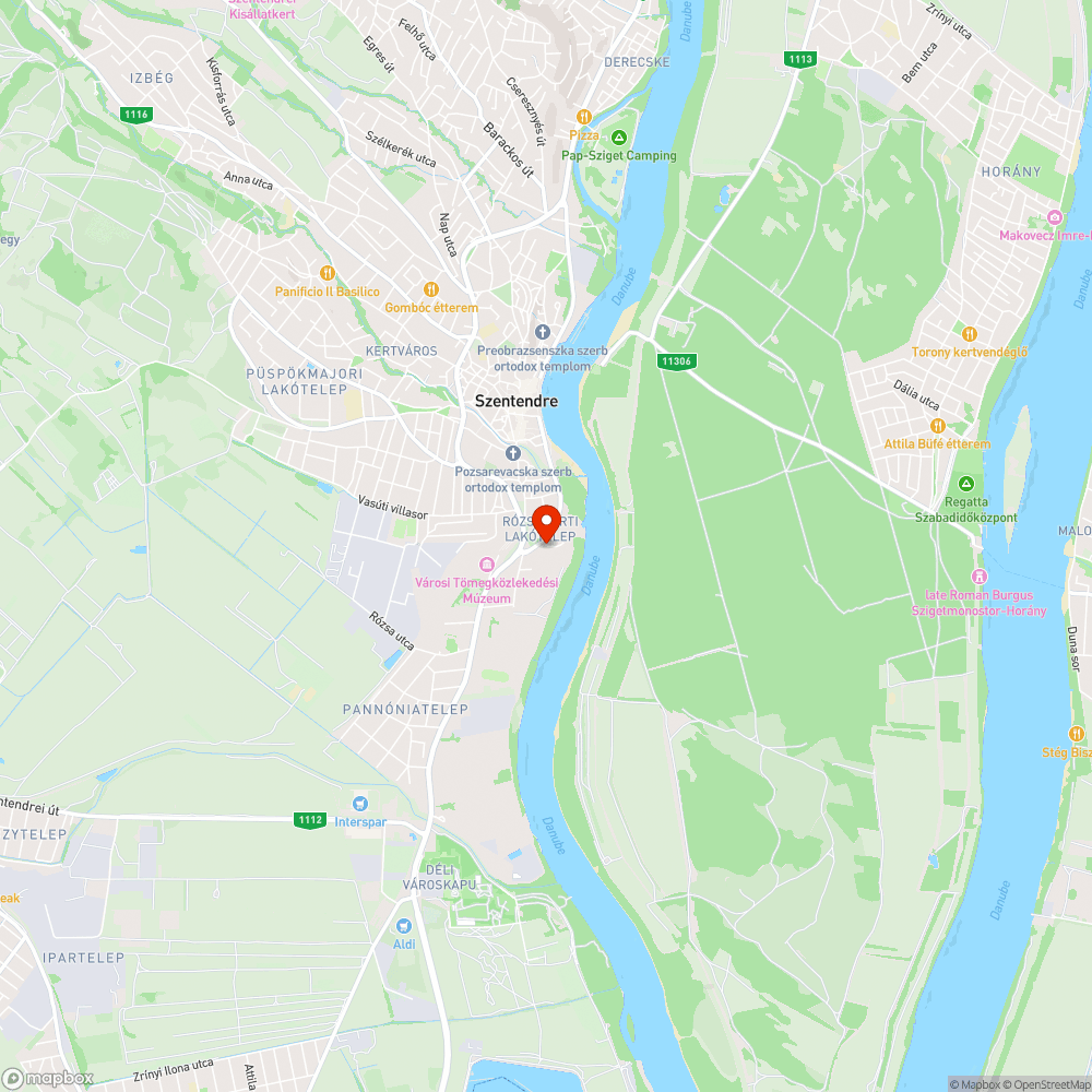 Elszállításra váró zöldhulladék halom a kaszinónál bejelentés helye