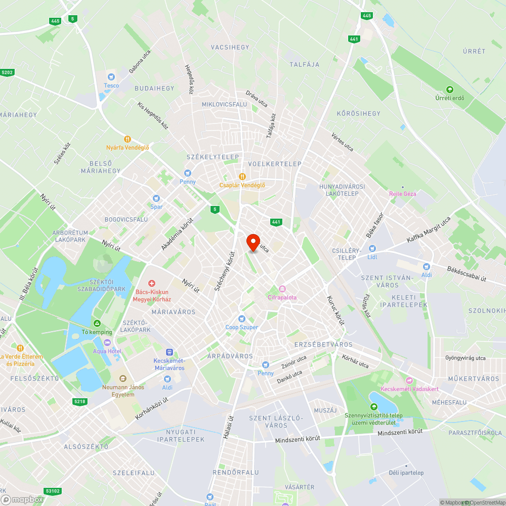 Kimozdult szegély / hibás járdafelújítás a Jókai utcán bejelentés helye