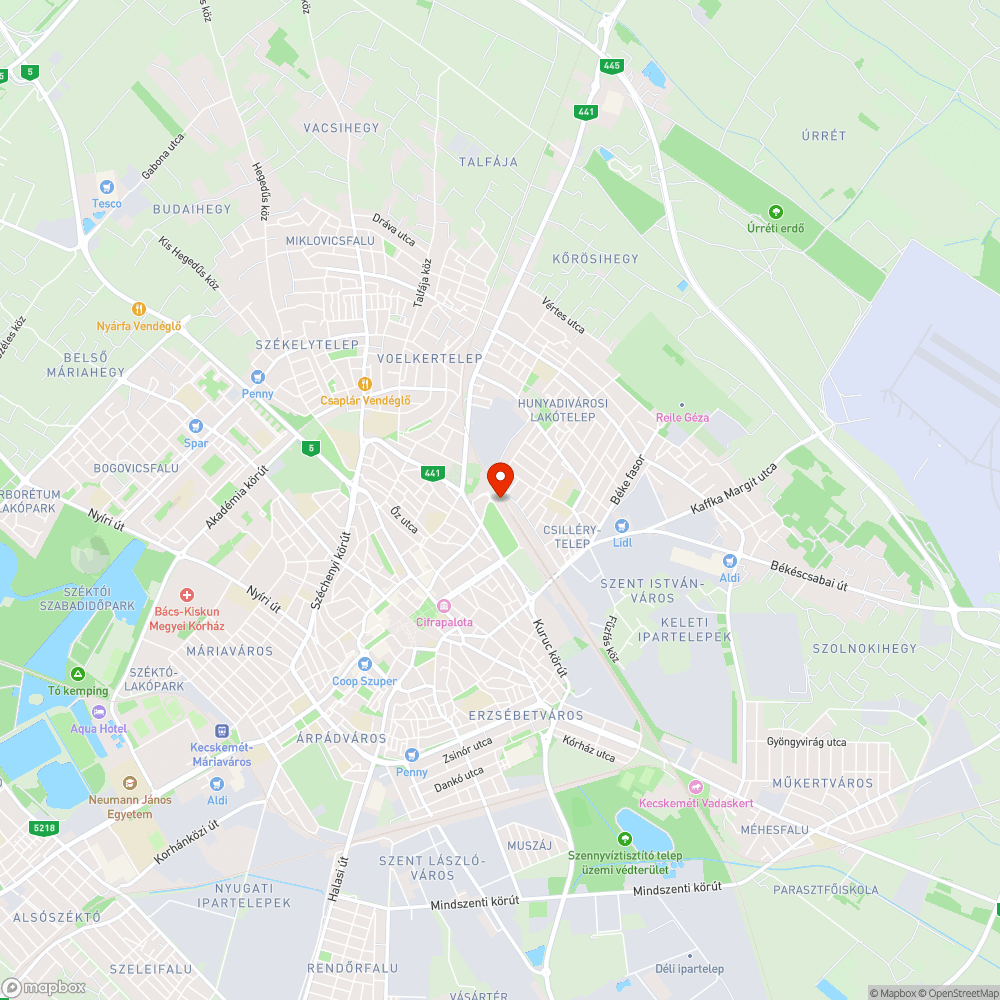 Gazdátlan óriásplakát a vasútállomáson bejelentés helye