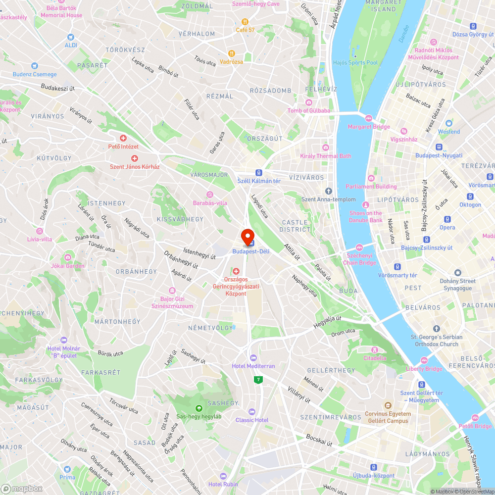 Parkoló autók foglalják el a járdát bejelentés helye