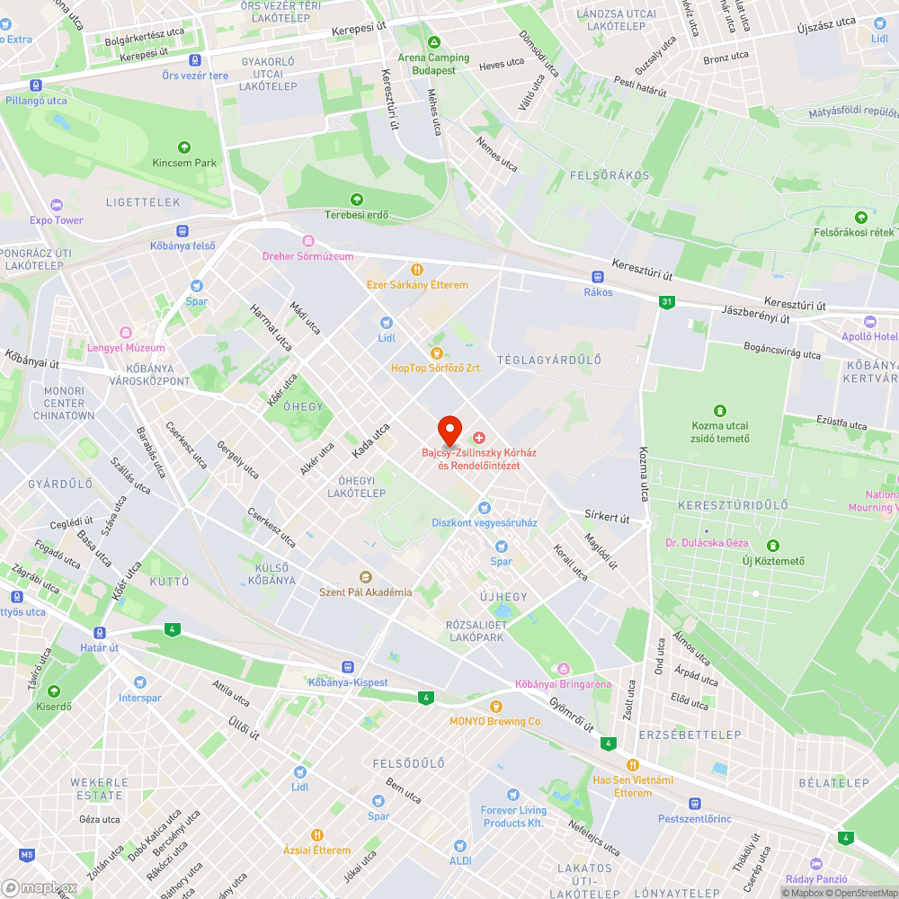 Funkciótlan fémkeret, törött táblák a Lavotta utcai játszótéren bejelentés helye