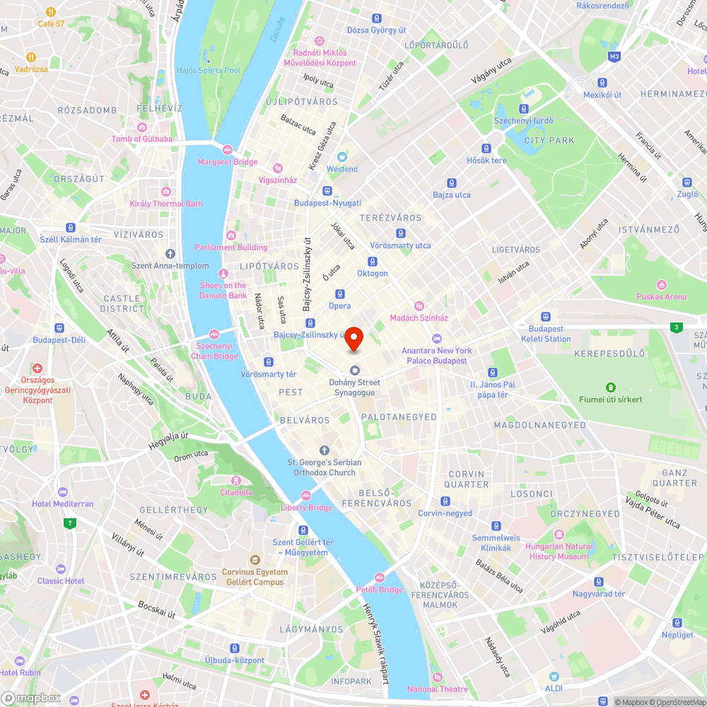 kidölt KRESZ tábla a Dob utcában bejelentés helye