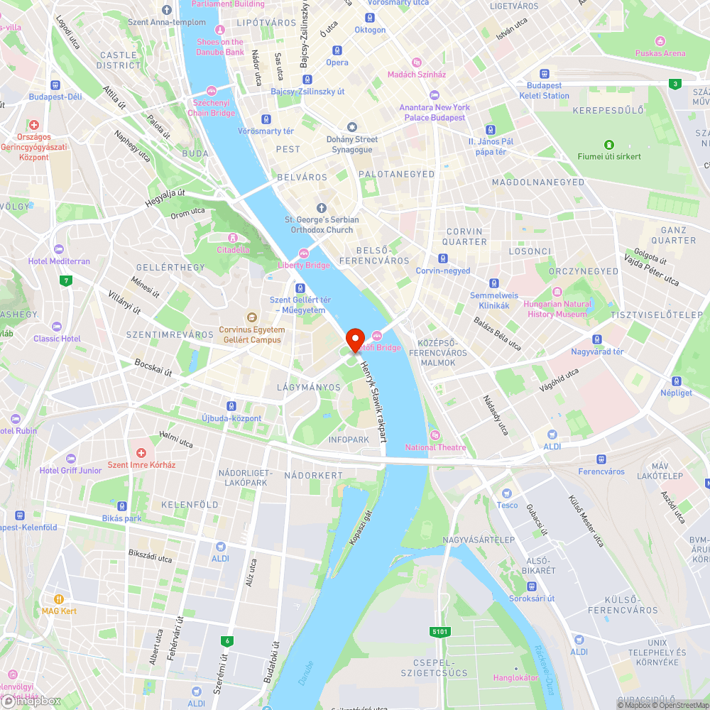 Kibelezett "doboz" a Petőfi híd alatt bejelentés helye