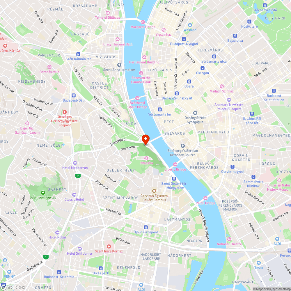 Szeméttel teli beugró a Gellérthegy oldalában bejelentés helye