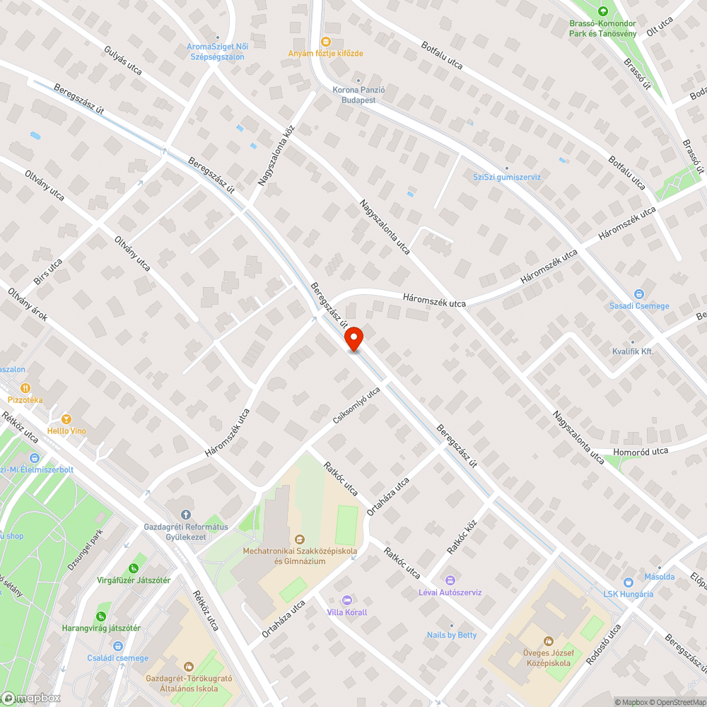 Sérült rács az úton, veszélyes bejelentés helye