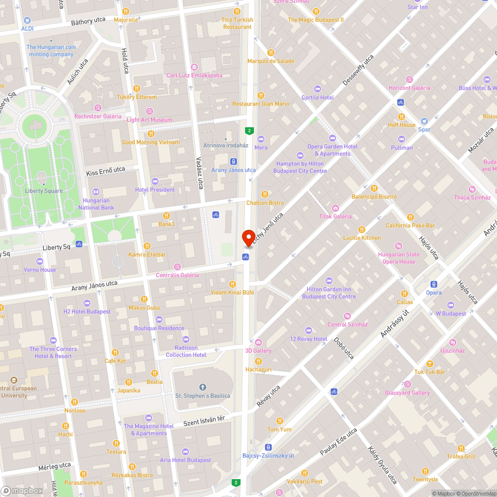 Rossz állapotú, töredezett csatornafedő bejelentés helye