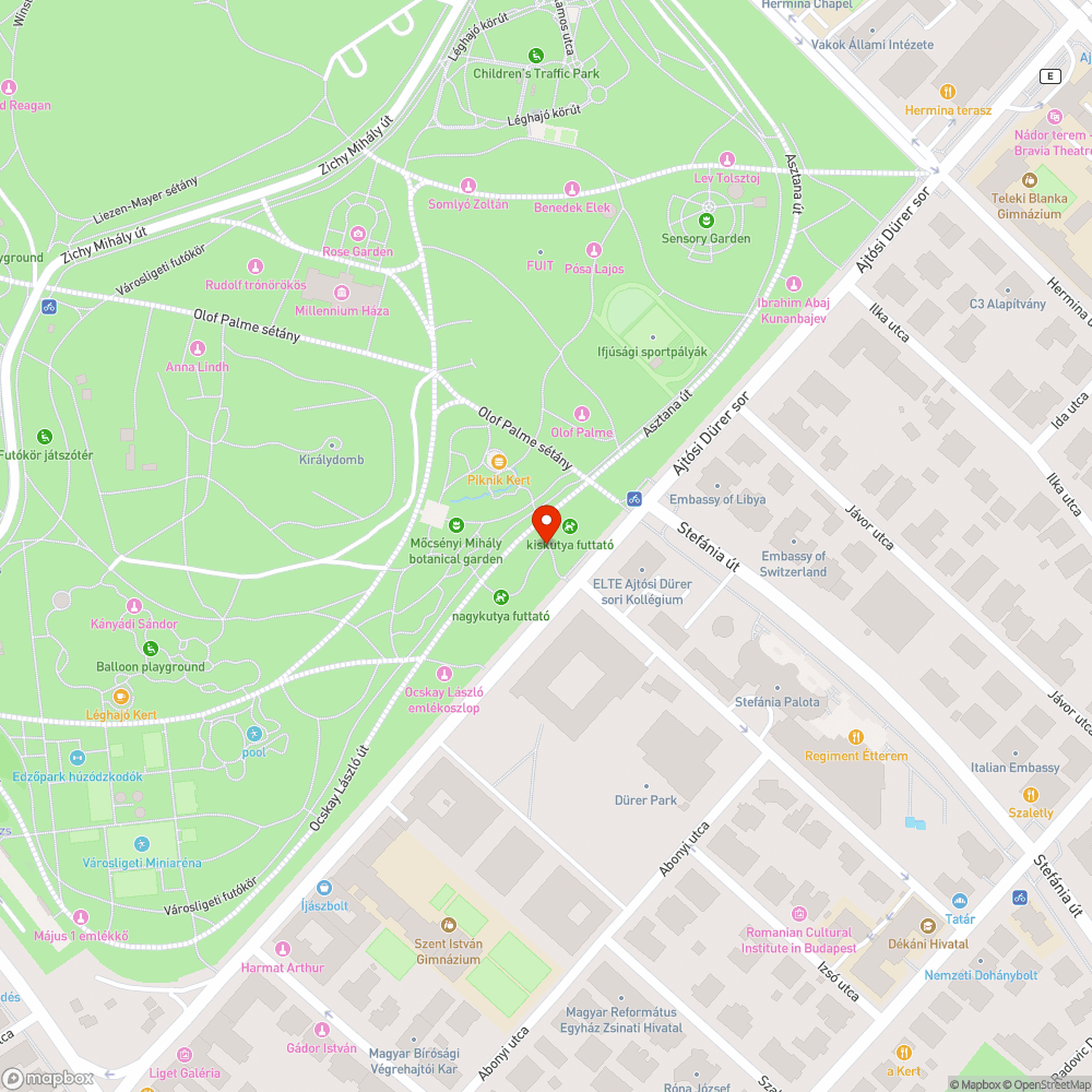 Kutyafuttató ajtaja bejelentés helye