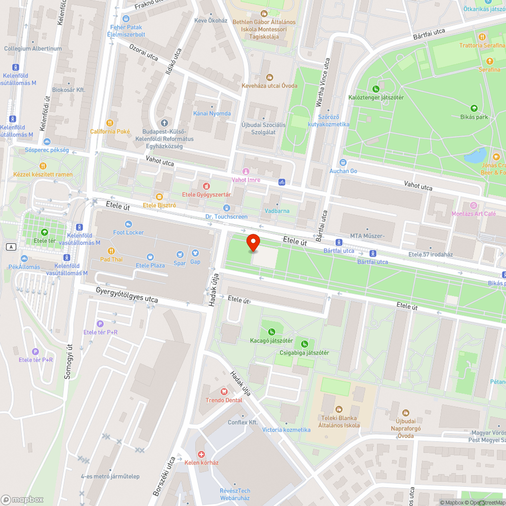 Repedező beton elemek az Etele plaza előtt bejelentés helye