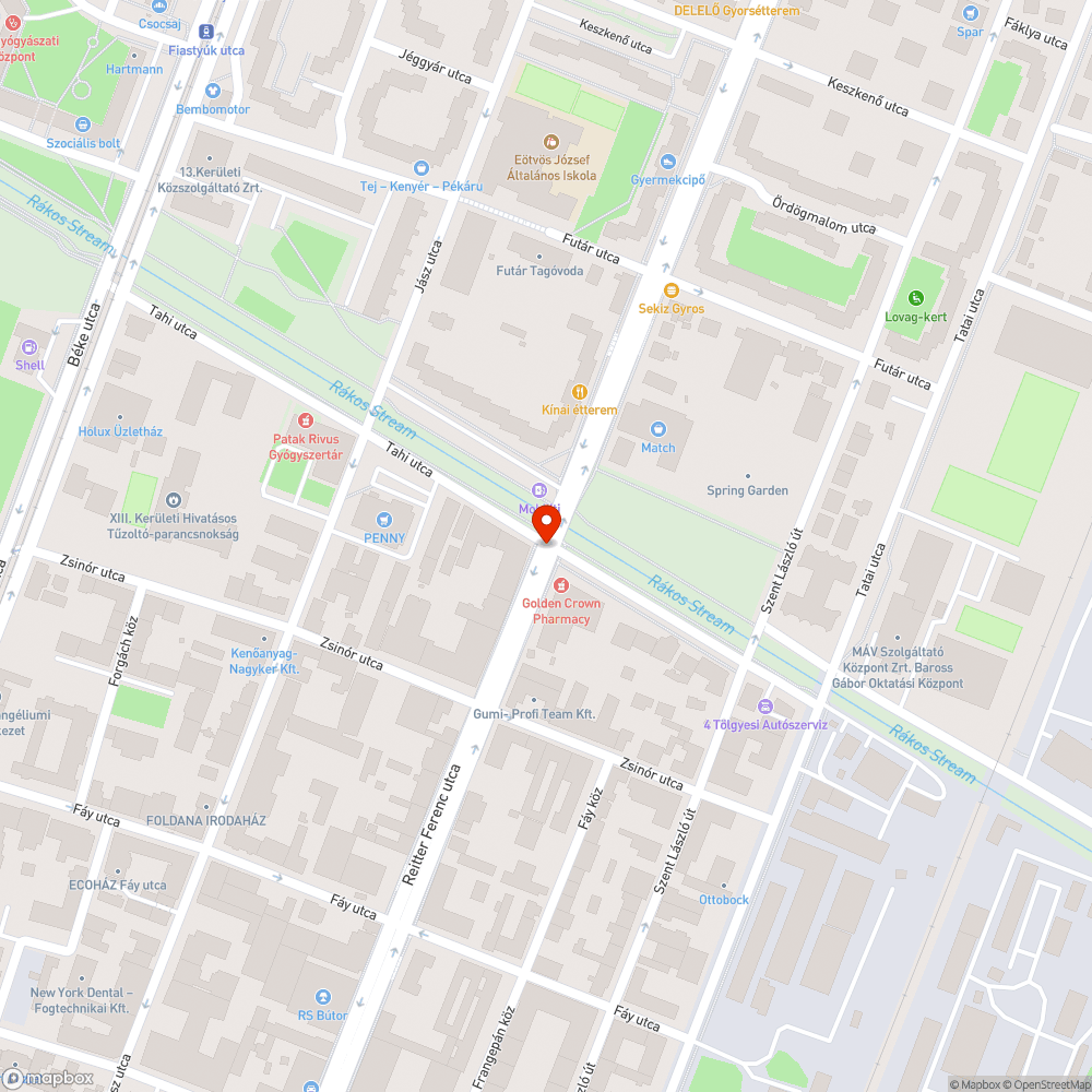 Kidöntött, összetört gyalogátkelő tábla és eltolt betonelemek bejelentés helye