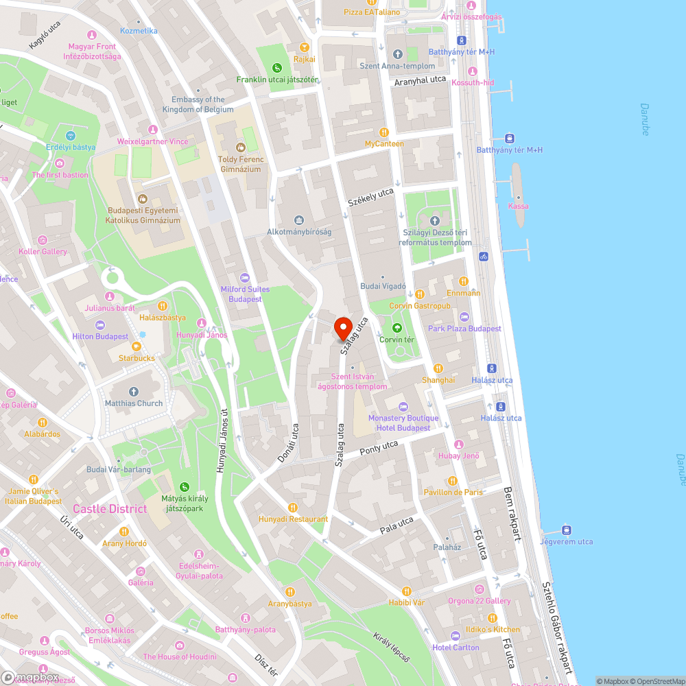 Tábla jogszabályellenes magasságban van és elfordult bejelentés helye