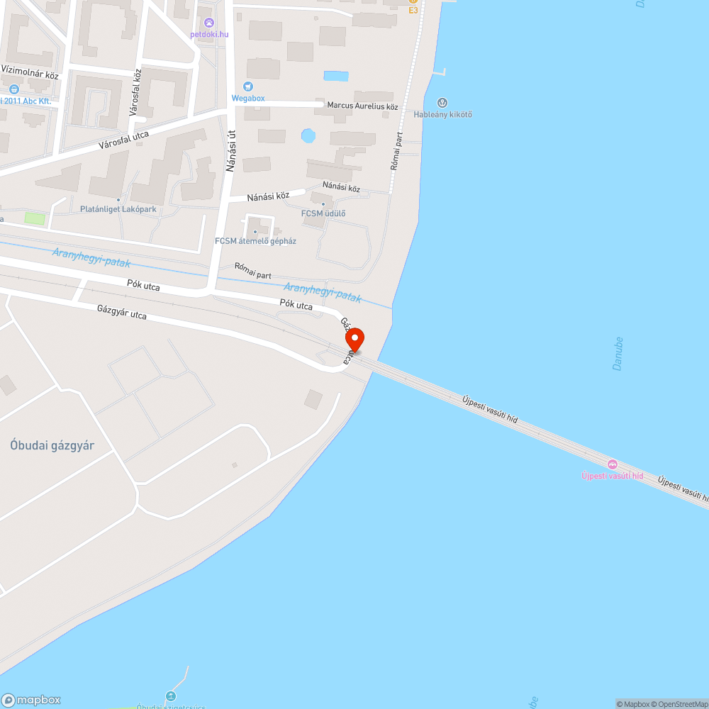 Matrac a vízparton, szemét bejelentés helye