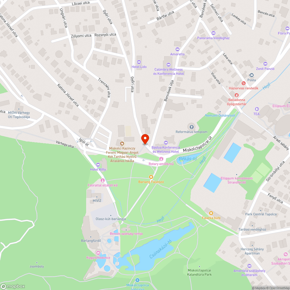 Forgalmas lépcső tetején sérült keretü fedlap bejelentés helye