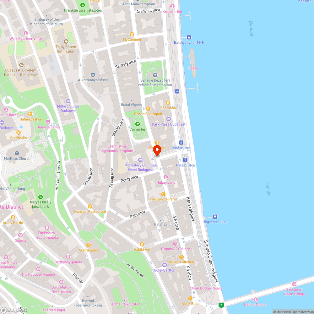 Betonterelő elem a kerékpársávon bejelentés helye