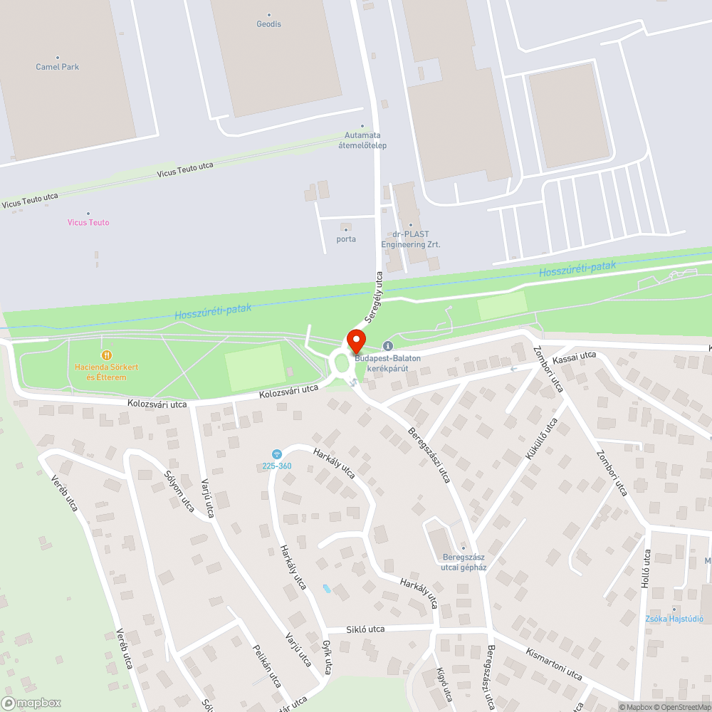 Graffitis, sérült, kopott tábla bejelentés helye