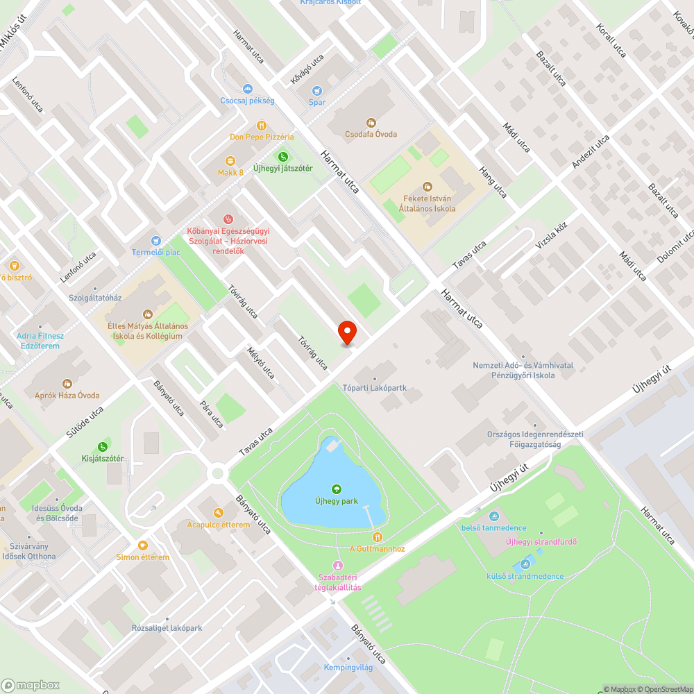 Kifakult tábla a Tóvirág utcai bejáratánál bejelentés helye