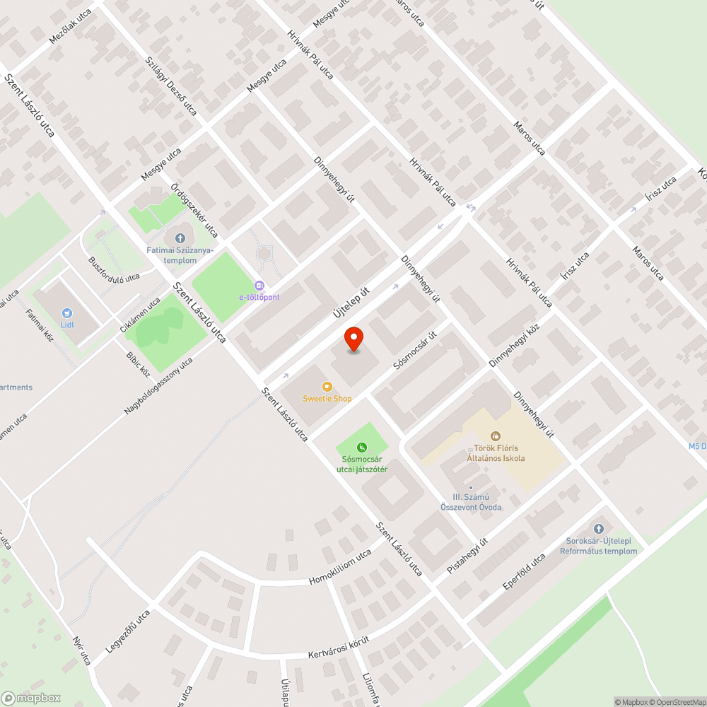 Hirdető tábla össze firkálva bejelentés helye