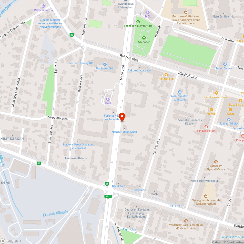 A fa alatt szemétkupac,rengeteg cigicsikk bejelentés helye