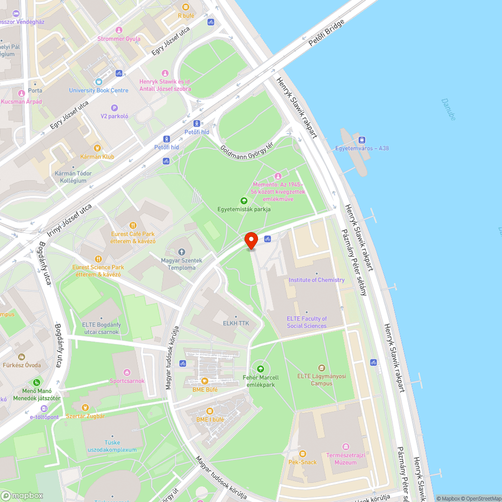 Néhány zsák szemét hever az úton bejelentés helye