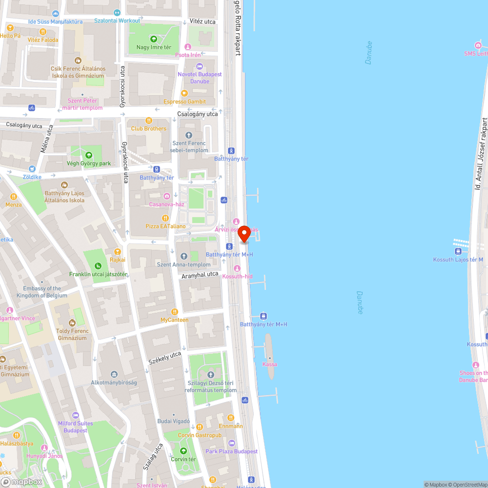 Batthyány tér alsó rakpart 4 rendszámnélküli bejelentés helye