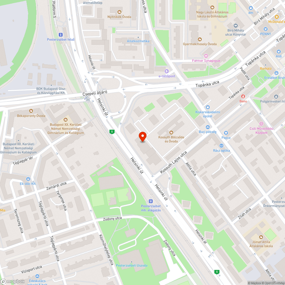 Jelzőlámpa oszlop nyitott szerelőajtaja bejelentés helye