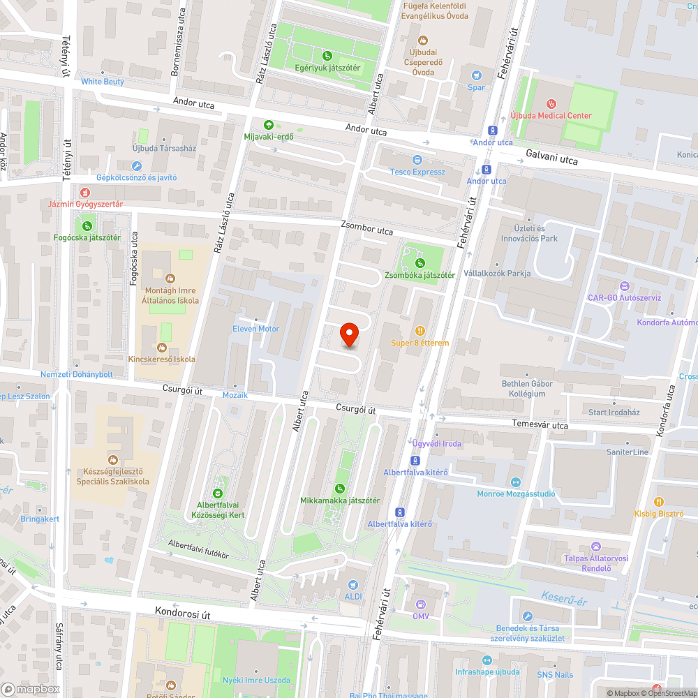 Fák lombjai takarják a fényt bejelentés helye