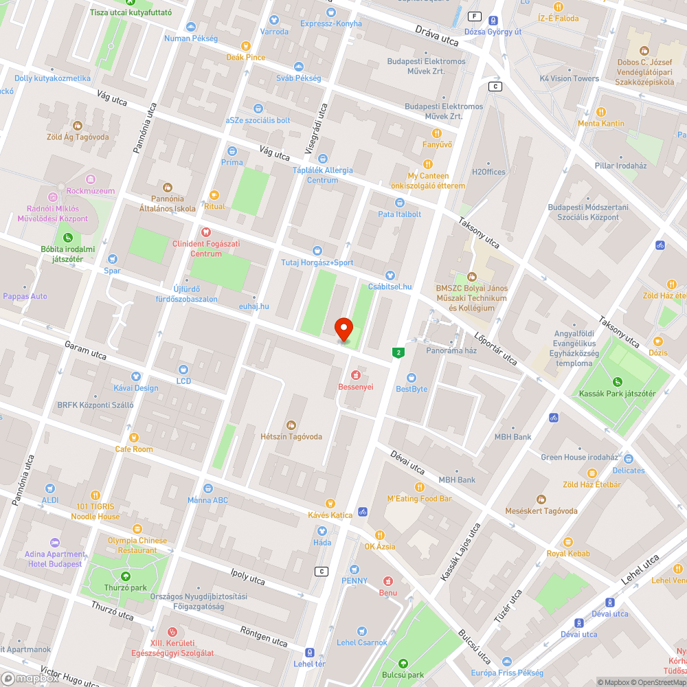 kondíció-park sarkán parkolnak bejelentés helye