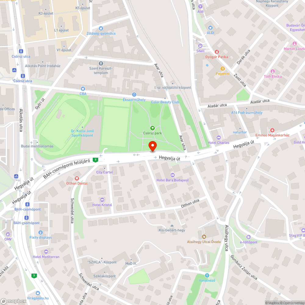 Gazos elválasztó sáv a Hegyalja úton bejelentés helye