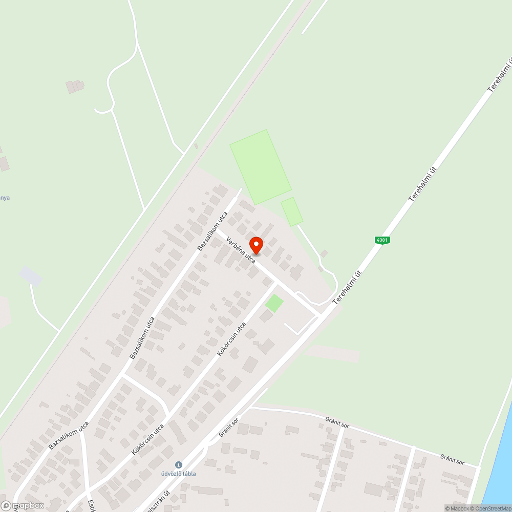 Kátyú a csatornafedő közelében bejelentés helye