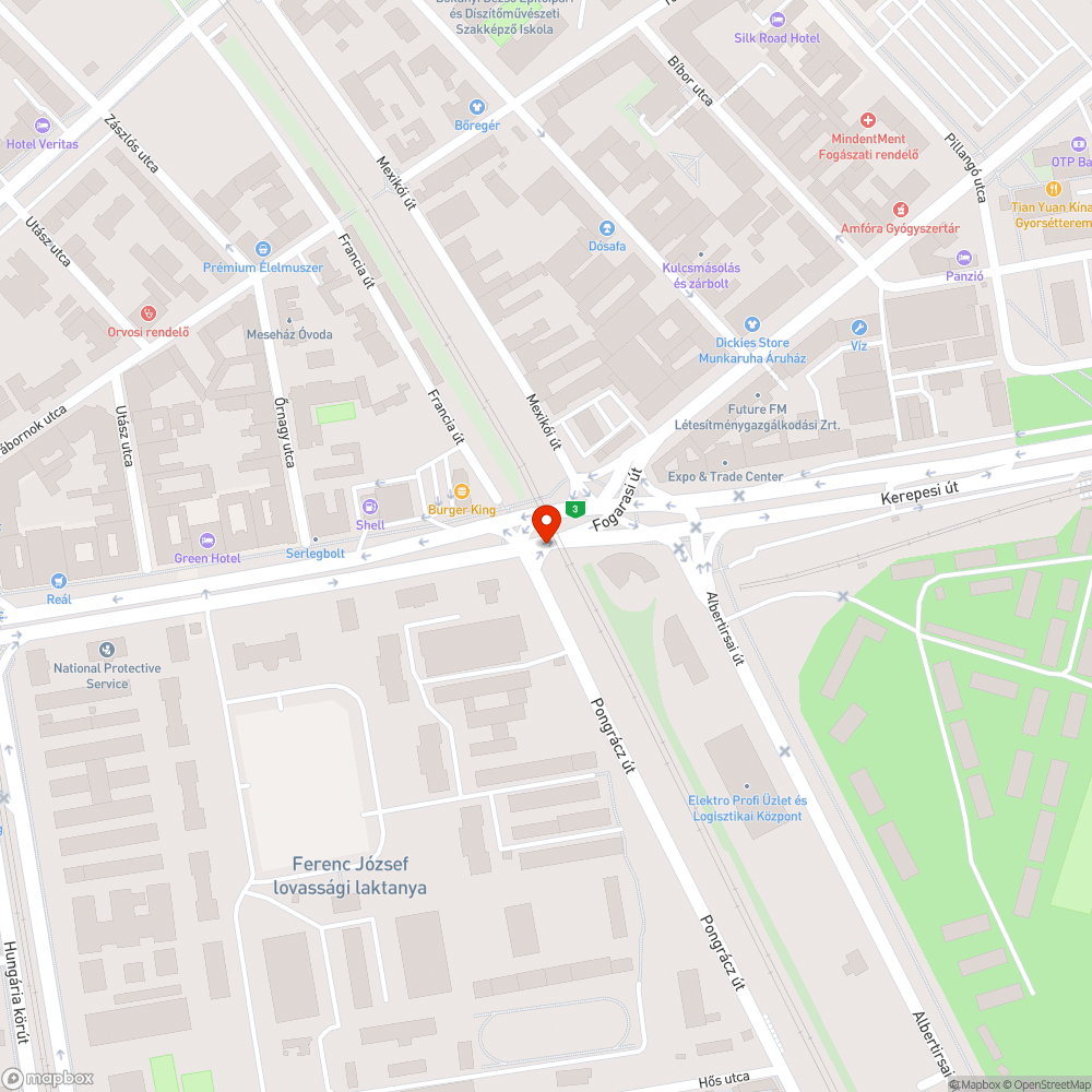 Beton tömbök és egy akna fedél meg szemét bejelentés helye