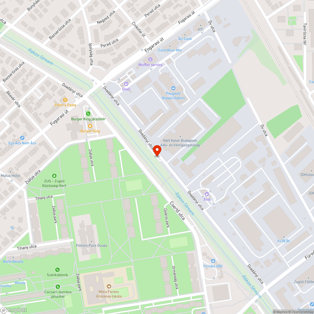 Régi, elferdült, kidőlt, rozsdás oszlopok, láncfonatok bejelentés helye