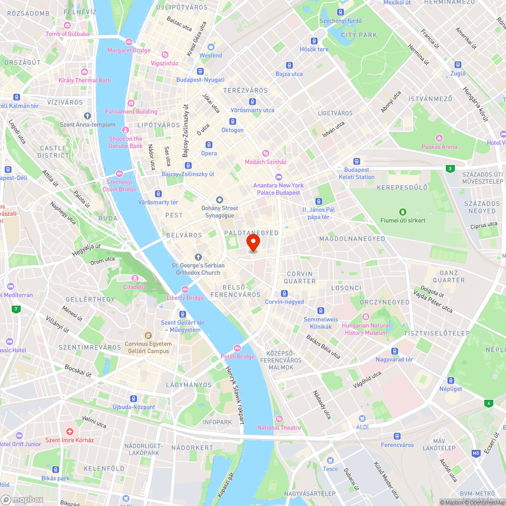 törött padok a Mikszáth Kálmán téren bejelentés helye