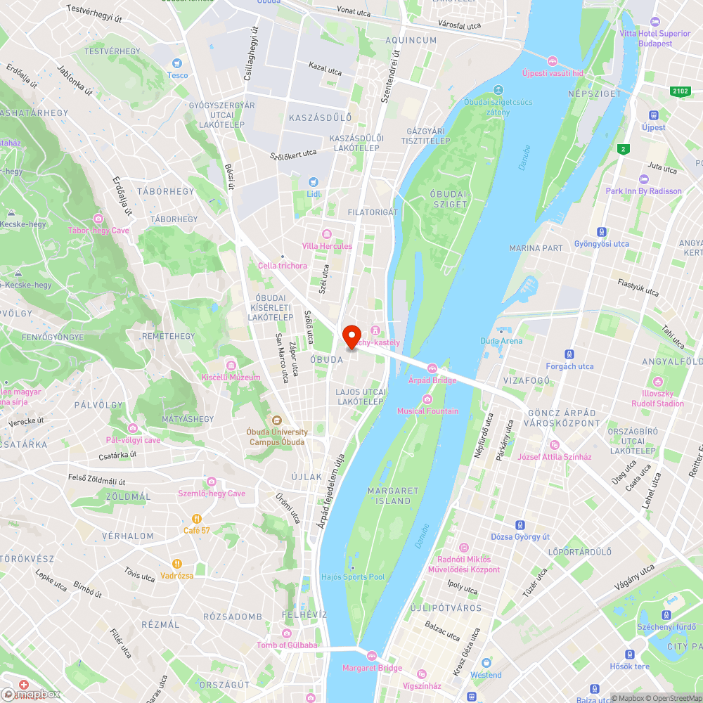 Felesleges szegélykő a parkolóban (Kiskorona 18 előtt) bejelentés helye