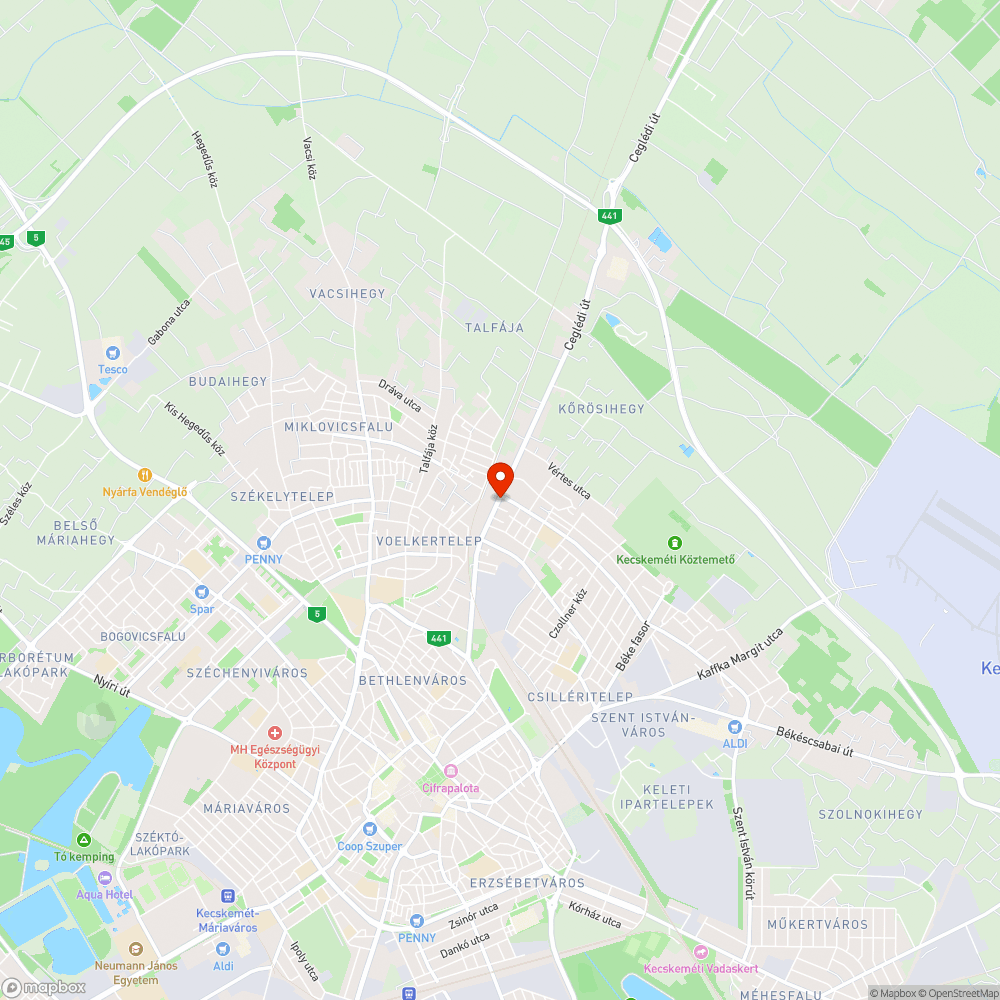 Olvashatatlan tábla a Ceglédi úton bejelentés helye