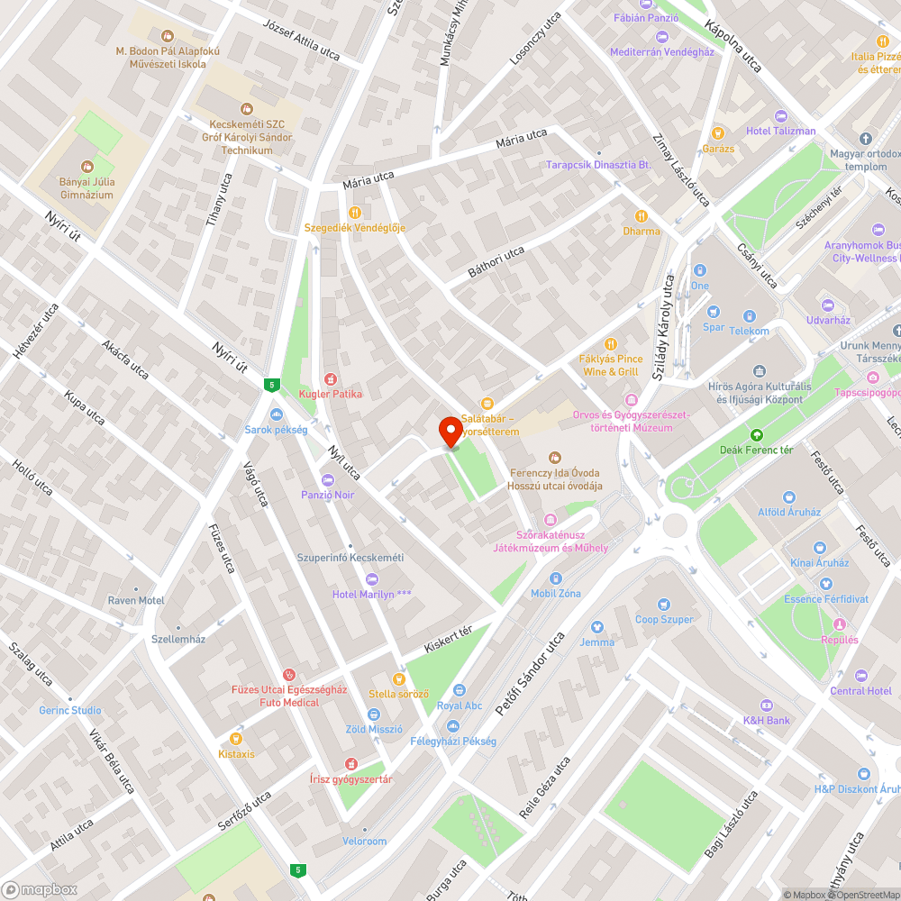 Széttöredezett járdaszakasz az Apponyi téren - ÚJRAKÜLDVE bejelentés helye