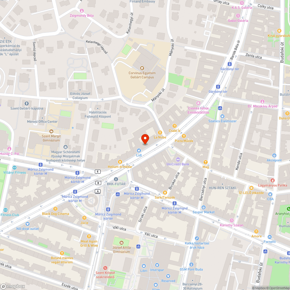 építési konténer  a járdán hónapok óta bejelentés helye