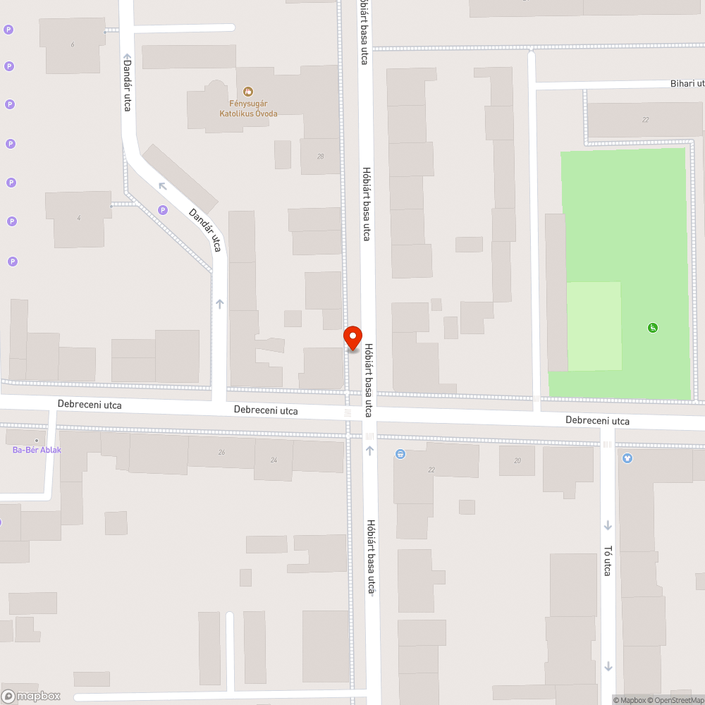 Fára szögelt nyomvonal tábla - Debreceni u. 31/b. bejelentés helye