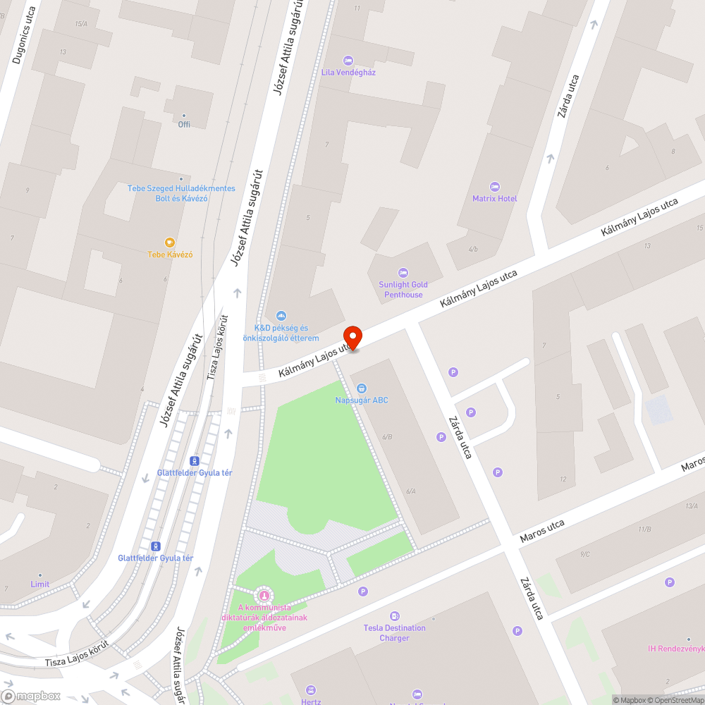 Alacsony és elgörbült tábla - Kálmány Lajos u. 2. bejelentés helye