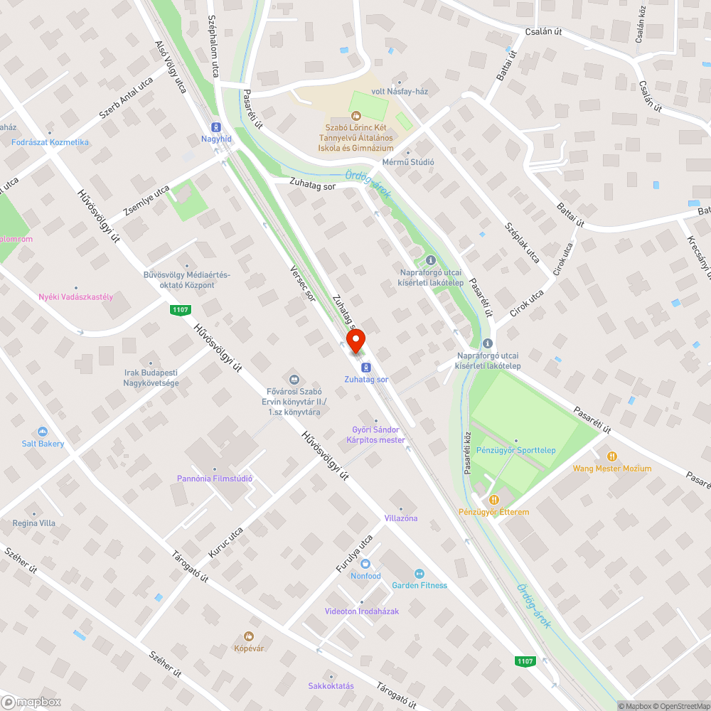 Rossz állapotú peron bejelentés helye