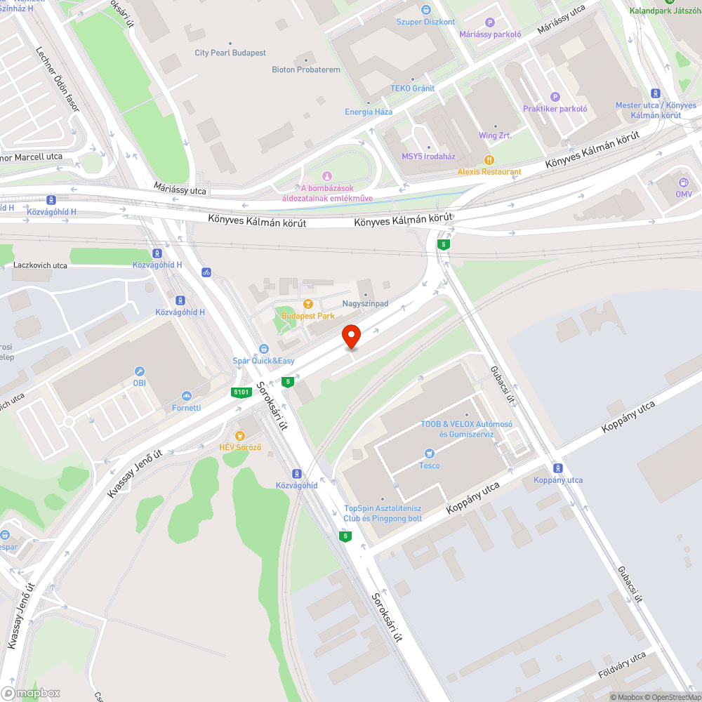 Rendszeresen kialakuló úszómedence a parkoló bejáratánál bejelentés helye