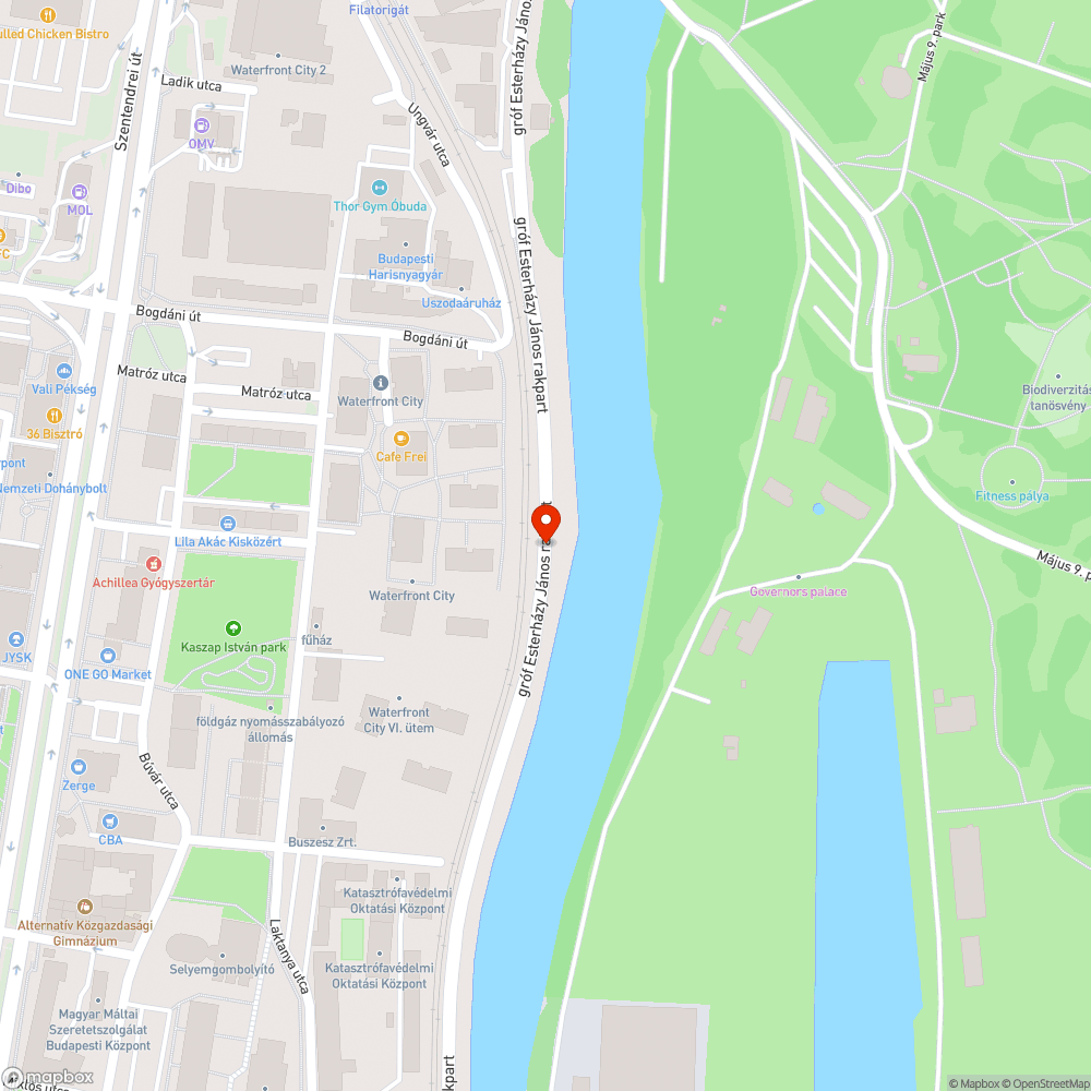 Dupla csatornafedél kiemelkedik bejelentés helye