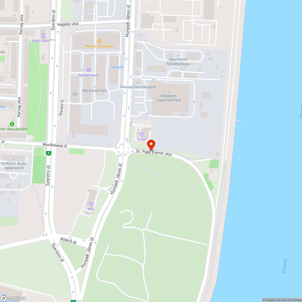 Kidőlt fa a járdán, úttesten bejelentés helye