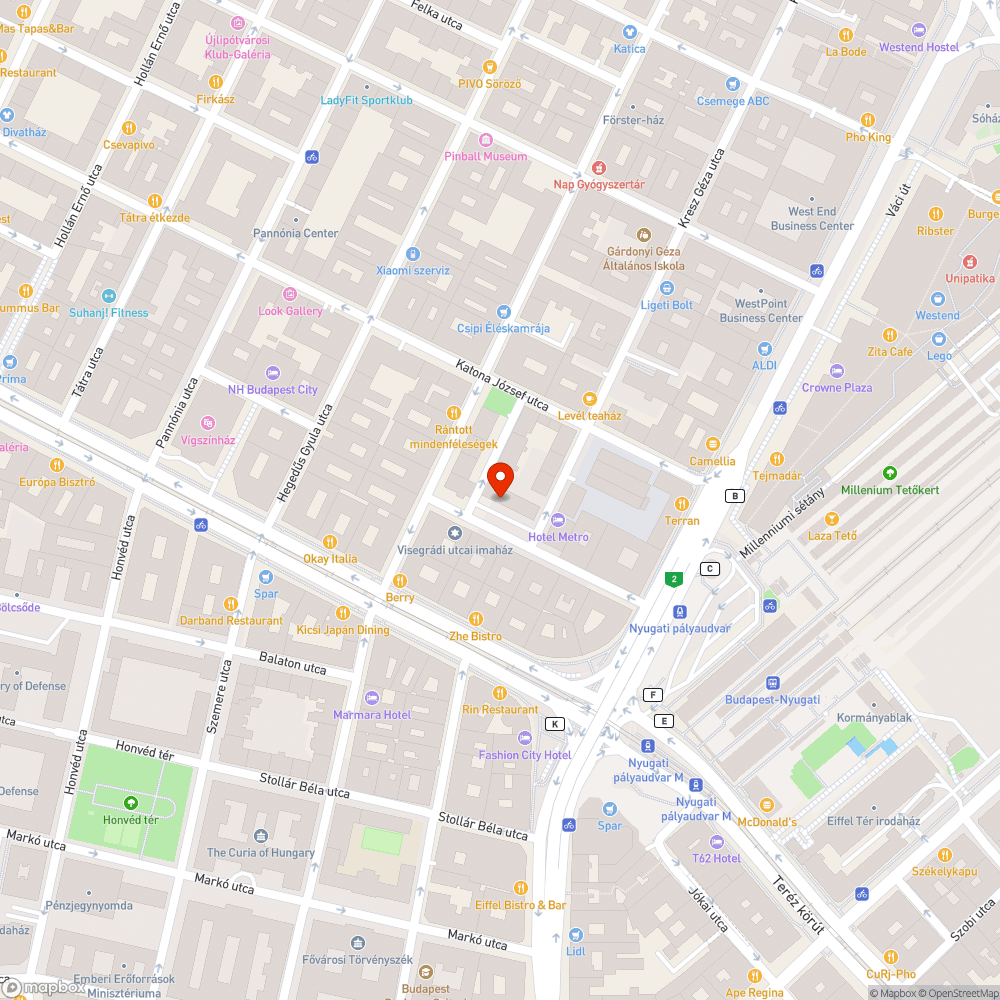 Gáztüzhely az utcára kitéve bejelentés helye